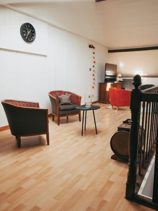Appartement Avec Patio Sainte-Anne-d'Auray Exterior photo
